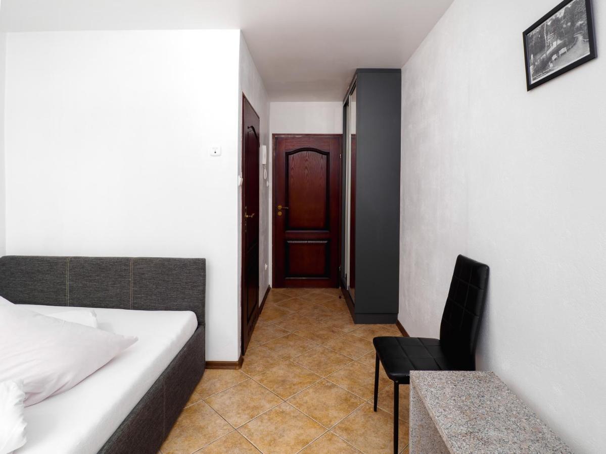 Double Room,1245843289:JPEG